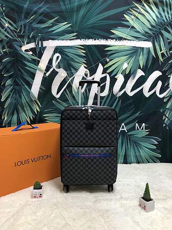 Louis Vuitton travel box Black colour