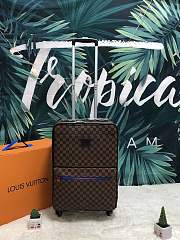 Louis Vuitton travel box  - 4