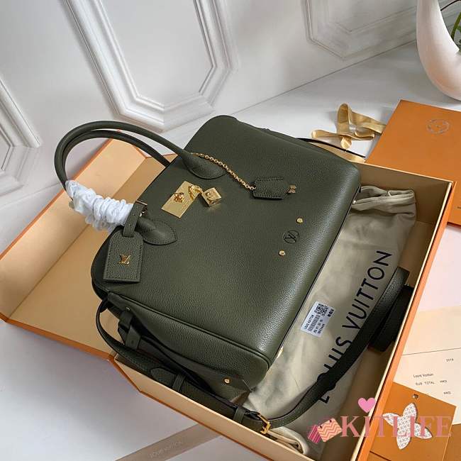 Louis Vuitton Milla Veau leather Handbag M54348 in green - 1
