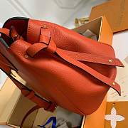 Louis Vuitton Milla Veau leather Handbag M54348 in orange - 6