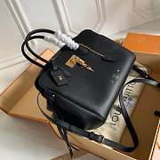 Louis Vuitton Milla Veau leather Handbag M54348 in black - 1