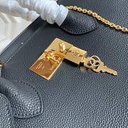Louis Vuitton Milla Veau leather Handbag M54348 in black - 4
