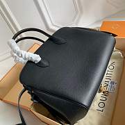 Louis Vuitton Milla Veau leather Handbag M54348 in black - 3
