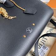 Louis Vuitton Milla Veau leather Handbag M54348 in black - 2