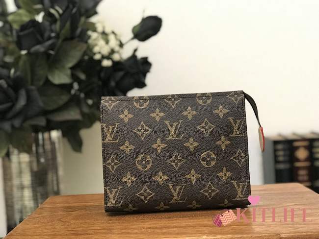 Forubags LV TOILETRY POUCH 19 M47544  - 1