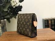 Forubags LV TOILETRY POUCH 19 M47544  - 5