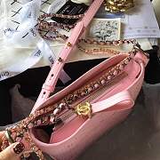 Forubags Chanel Gabrielle python Bag Pink - 3