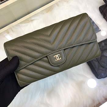 Chanel Wallet calfskin in Green With Gold Hardware 80758