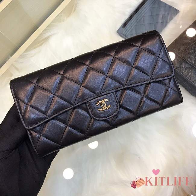 Forubags Chanel Wallet Lambskin in Black With Gold Hardware	 - 1