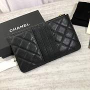 Forubags Chanel Clutch Black Gold hardware A84402 - 3