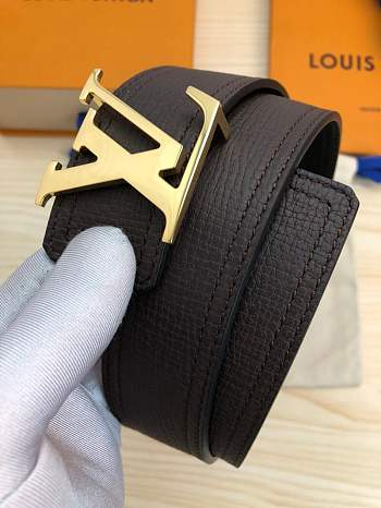 Forubags Louis Vuitton belt in black gold buckle