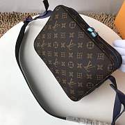 Louis Vuitton Messenger PM M43843  - 3