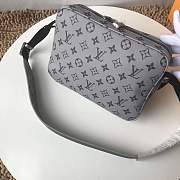 LOUIS VUITTON SILVER MONOGRAM ECLIPSE CANVAS MESSENGER BAG PM M43843 2018 LV0035 - 6