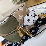 Forubags Louis Vuitton Monogram beach pouch Bag M67610 - 6