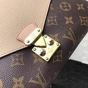 Forubags Louis Vuitton Monogram Pallas Chain M41200 Khaki - 2