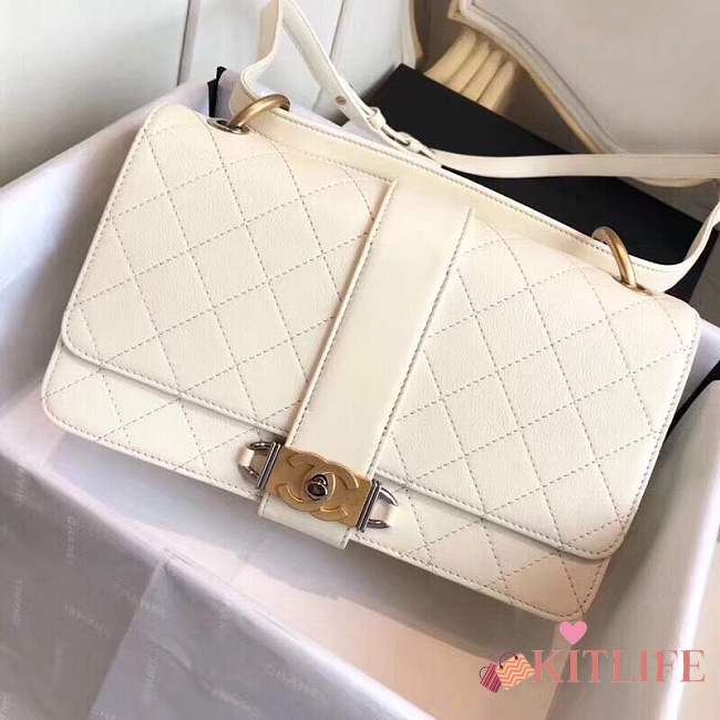  Chanel Flap Bag White 24cm - 1