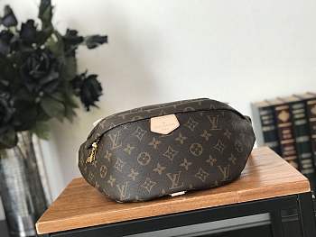 Forubags Louis Vuitton BUMBAG M43644