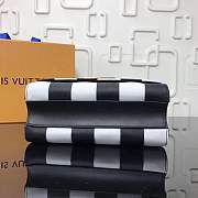 Forubags Louis Vuitton Twist MM Autres Cuirs M53032 - 4