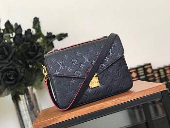 Forubags Louis Vuitton POCHETTE METIS M44071