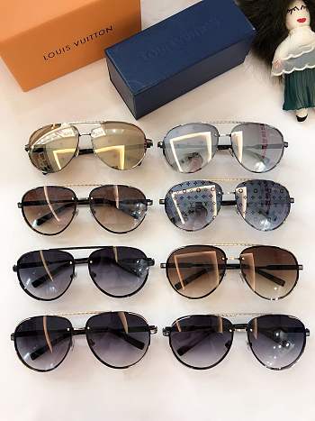 Forubags LOUIS VUITTON Sunglasses for man