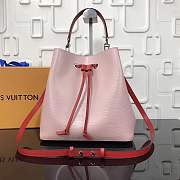 Forubags LV LOCKME BUCKET M54370 - 1