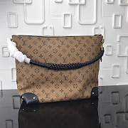forubags  Louis Vuitton triangle softly Nicolas Ghesquiere M44130  - 6