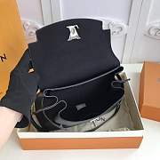 Forubags LV  Black LOCKME EVER Medium size handbag M51395 - 5