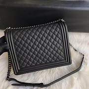 Forubags Chanel 30cm Le Boy Caviar bag gun black hardware - 4