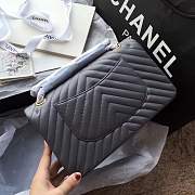 Forubags Chanel Chevron flap bag gray lambskin gold metal medium  A01112  - 5