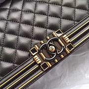 Forubags Chanel Boy Bag Lambskin with handle black - 4