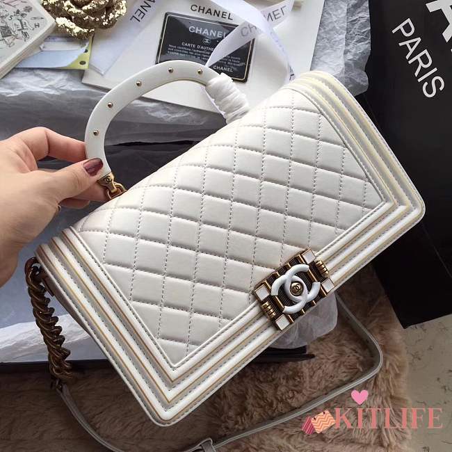Forubags Chanel Boy Bag Lambskin with handle white - 1
