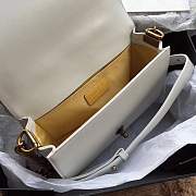 Forubags Chanel Boy Bag Lambskin with handle white - 2