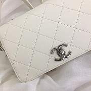 CHANEL New summer 2019 Rhombohedral bag S0574# white - 2