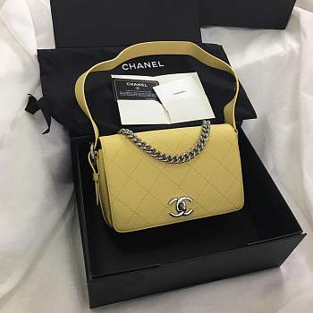 Forubags CHANEL New summer 2019 Rhombohedral bag S0574# yellow