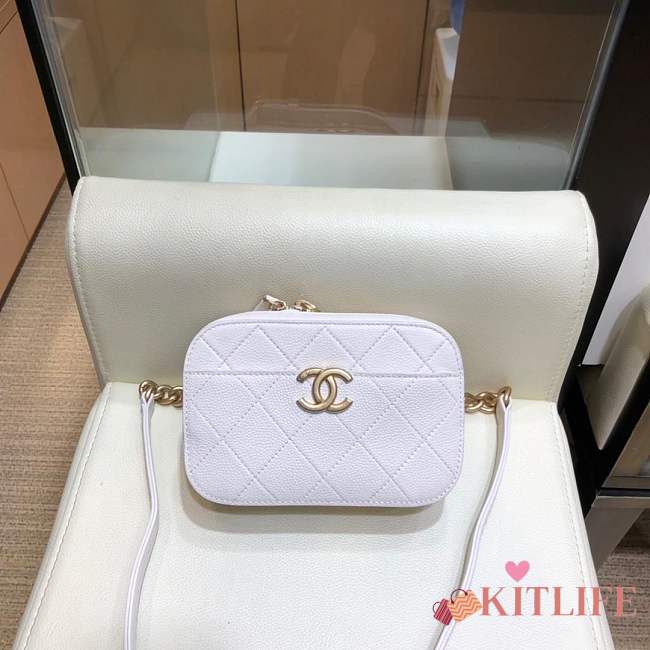 Forubags Chanel Waist Bag White Grained Calfskin & Gold-Tone Metal - 1