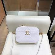 Forubags Chanel Waist Bag White Grained Calfskin & Gold-Tone Metal - 1