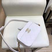 Forubags Chanel Waist Bag White Grained Calfskin & Gold-Tone Metal - 2