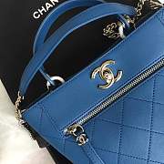 Forubags Chanel bucket bag Calfskin & Silver-Tone Metal &Blue - 3
