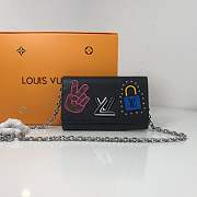 Forubags Louis Vuitton TWIST CHAIN WALLET M63320 - 1