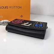 Forubags Louis Vuitton TWIST CHAIN WALLET M63320 - 5