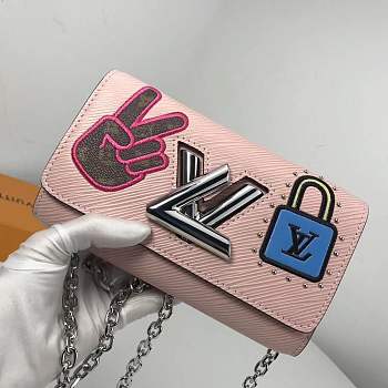 Forubags LV Stories series Twist Chain wallet pink