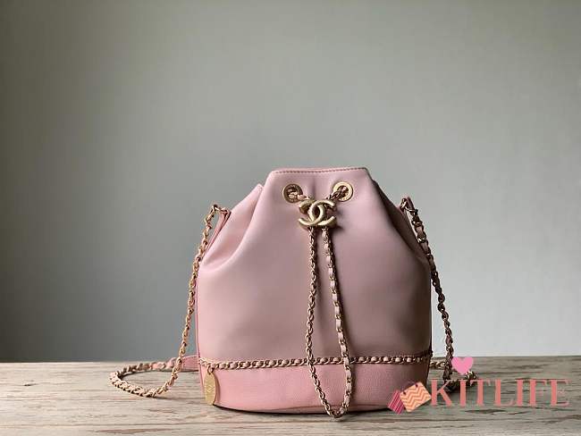 Forubags Chanel Drawstring Bag Lambskin, Grained Calfskin & Gold-Tone Metal  AS0373 B00237 pink - 1