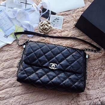 Forubags Chanel Quilted Black flap bag