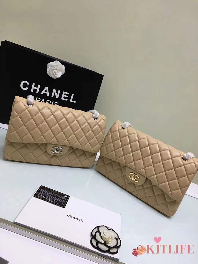 Forubags Chanel 30CM Jumbo lambskin Double Flap in beige with gold/silver hardware - 1