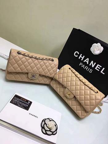 Forubags Chanel lambskin leather 25cm Flap in beige with gold/silver 1112