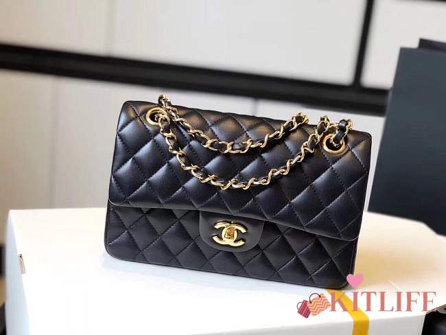 FORUBAGS CHANEL FLAP BAG 23CM Lambskin Leather with gold hardware - 1