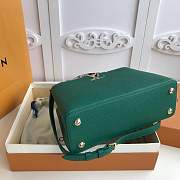 Forubags Louis Vuitton Capucines Python Shoulder green Bag 31cm - 3