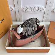 Forubags Louis Vuitton Capucines Python Shoulder pink Bag 31cm - 4