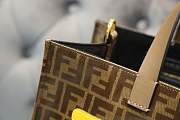2019 Fendi FF shopping bag brown - 2