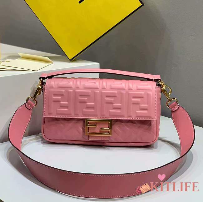 Forubags 2019 Fendi BAGUETTE Lambskin Leather medium pink - 1